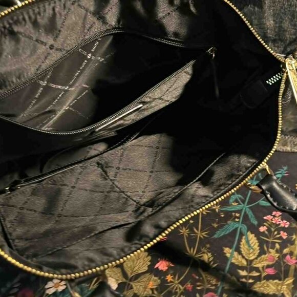 Michael Kors Black Leather Crossbody - LIKE NEW - Picture 7 of 10